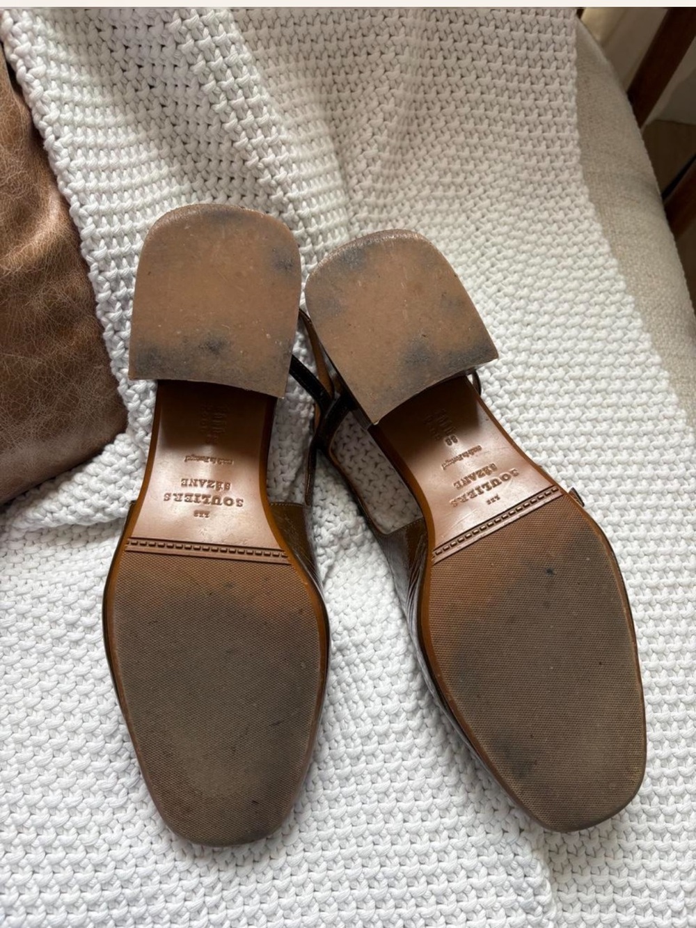 Sézane Paula Babies in Olive Patent Leather - Picture 8 of 8